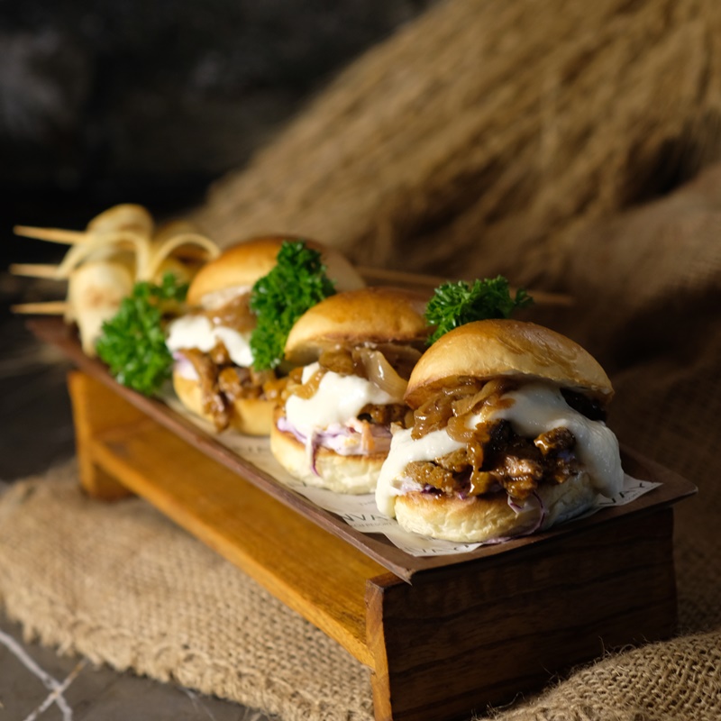 Beef Slider (noon till 6 p.m.)