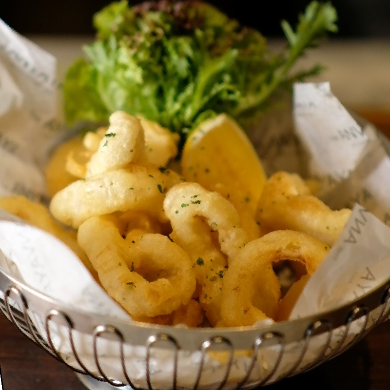 Calamari And Onion Ring (noon till 6 p.m.)