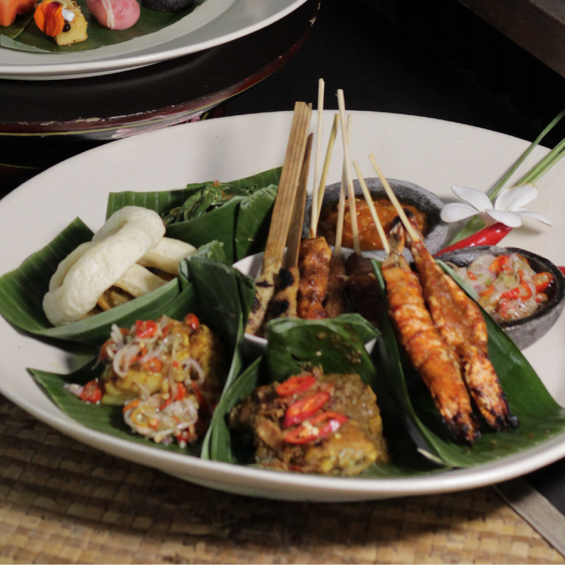 Megibung Sari Segara (Seafood Megibung)